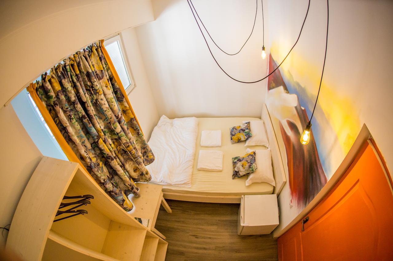 West Point Soul Hostel Almaty Exterior foto